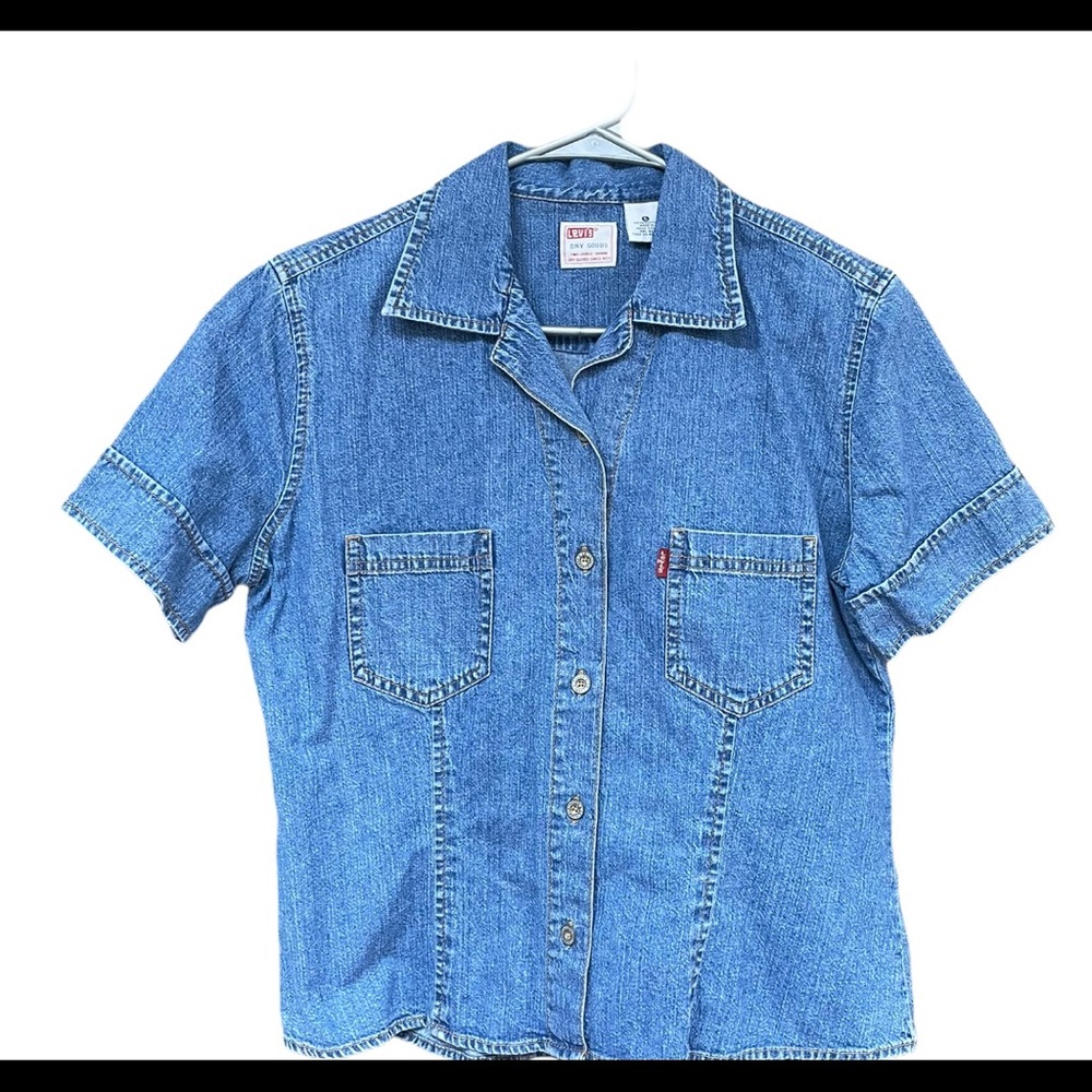 Vintage Levis fitted button up short sleeve denim